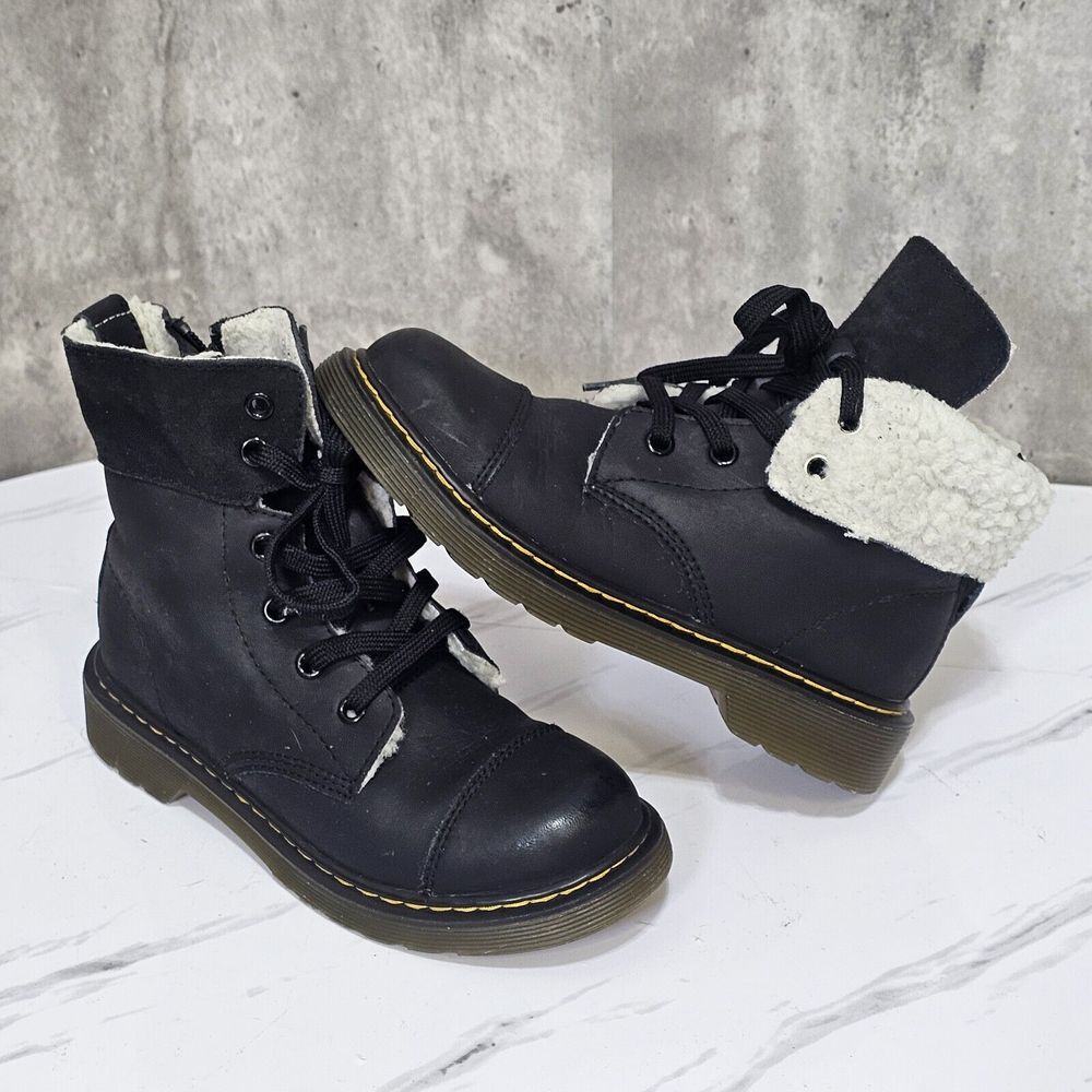 Dr Martens Aimilita Black Sherpa Lined 6 Eyelet Combat Boots Docs Youth UK2 US3
